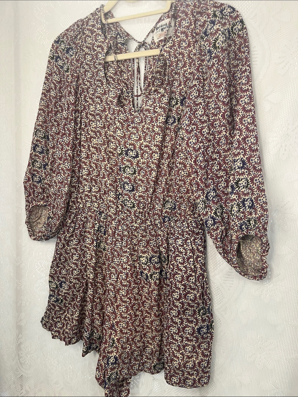 HOLDING HORSES Burgundy and Cream Floral Long-Sleeve Romper S